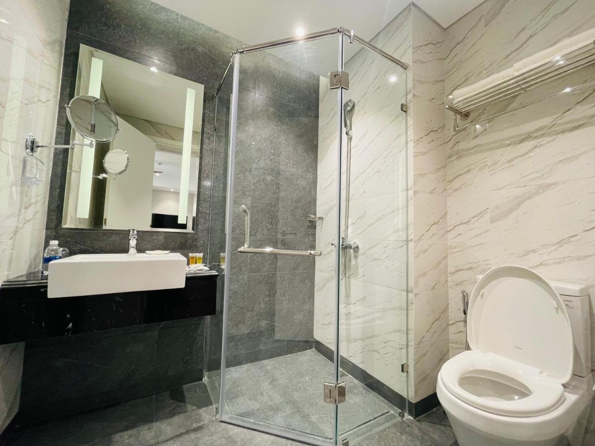 Armin Homes Altara Residences Куїнон Номер фото